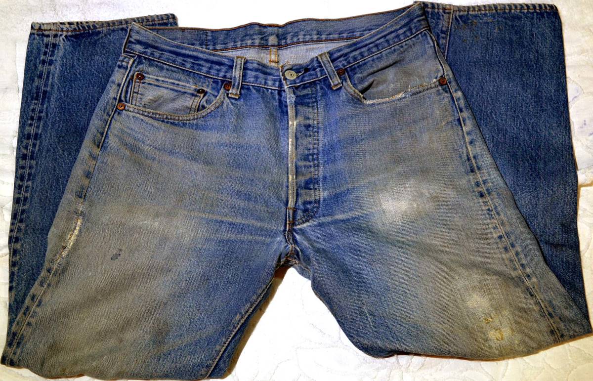 v260/LEVIS501 66後期 70's ヴィンテージ グッドサイズ ヒゲ 色落ち抜群！_画像2