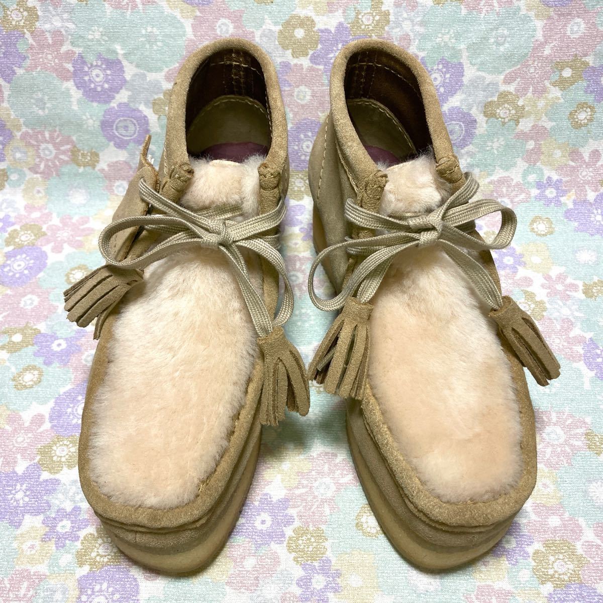【レアモデル!】クラークス ワラビー ウェッジ (23㎝相当) ライトタン*新品未使用!人気の厚底ソール!※入手困難!
