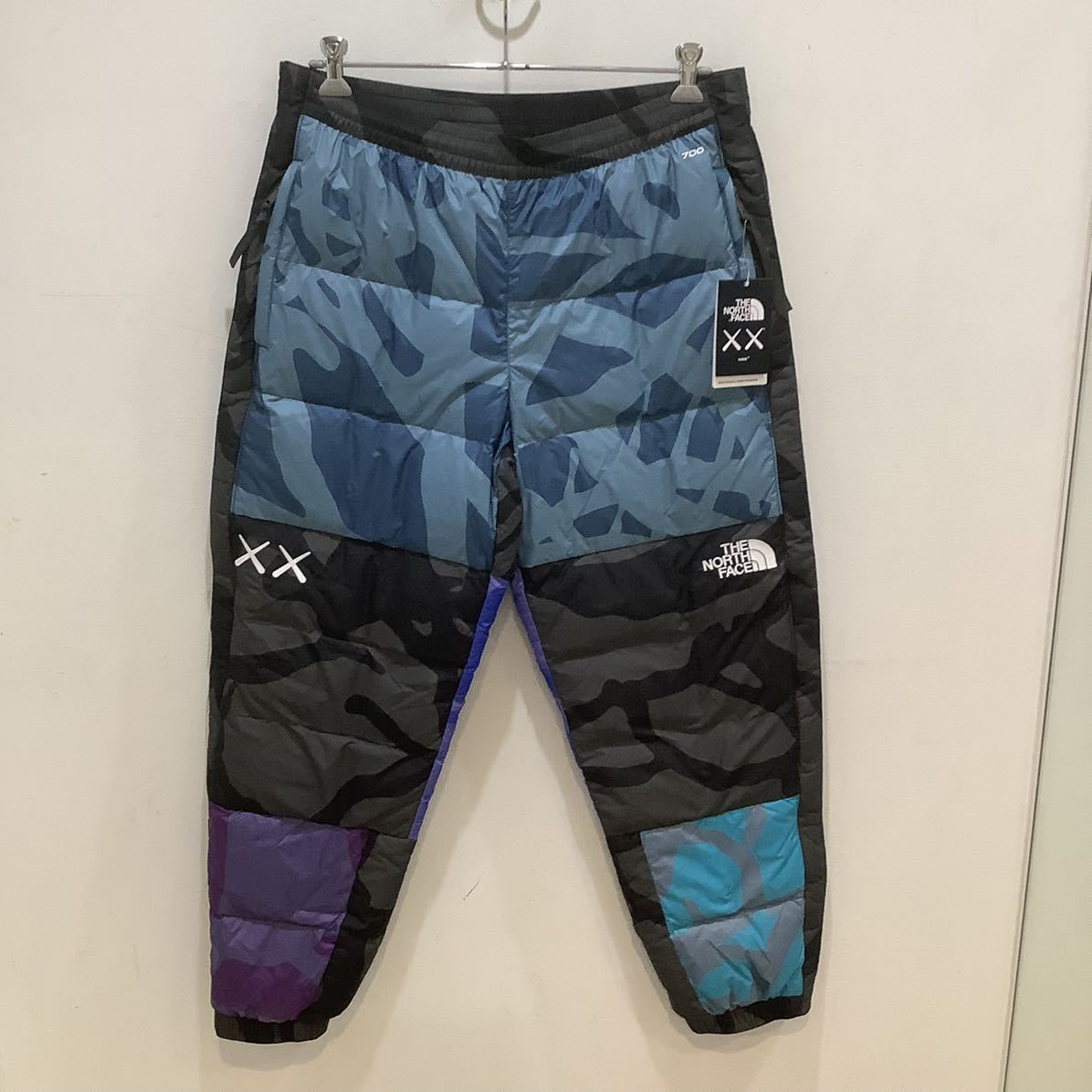 THE NORTH FACE ノースフェイス 2022 ×KAWS カウズ Retro 1996 Nupste Pants ノースフェイスパンツ ヌプシ パンツ サイズL 574007