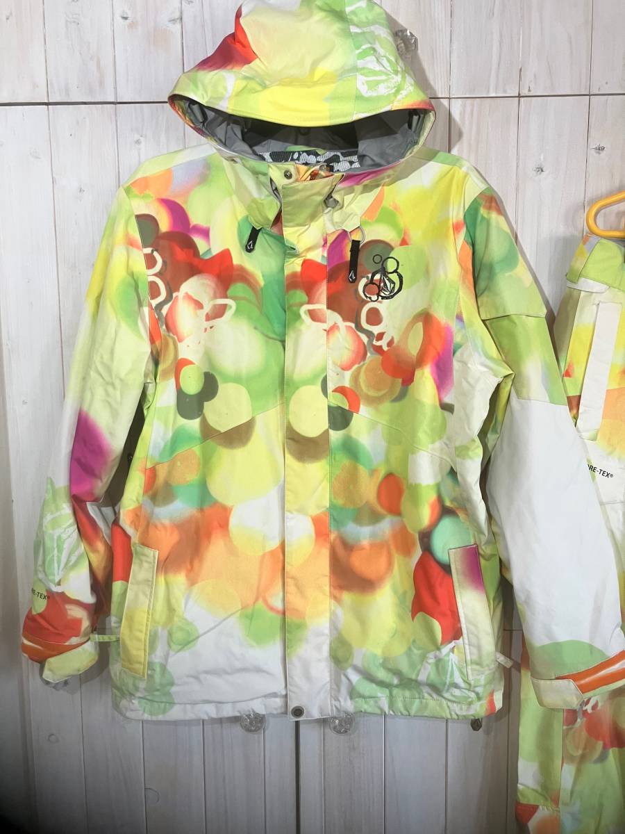 送料込 VOLCOM ボルコム 上下セット サイズM USED GORE-TEX 送料込 VOLCOM ボルコム 上下セット サイズM USED GORE-TEX