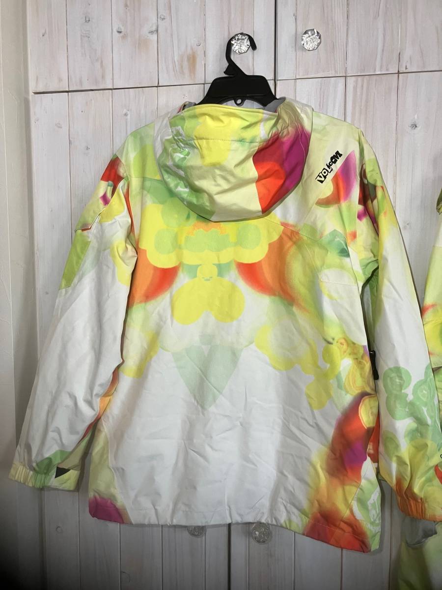 送料込 VOLCOM ボルコム 上下セット サイズM USED GORE-TEX 送料込 VOLCOM ボルコム 上下セット サイズM USED GORE-TEX