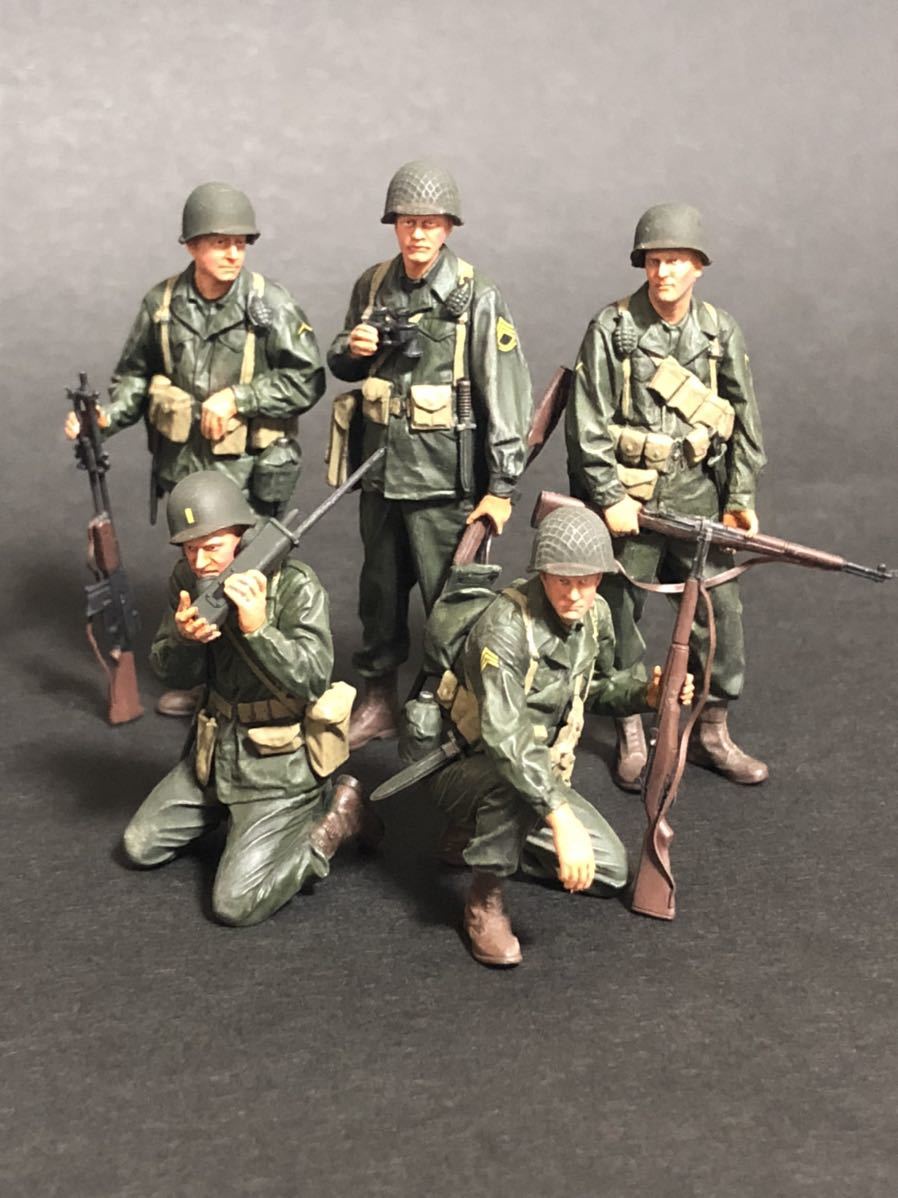 爆売り!】 タミヤ 1 35 アメリカ歩兵攻撃チーム 下士官B 完成品