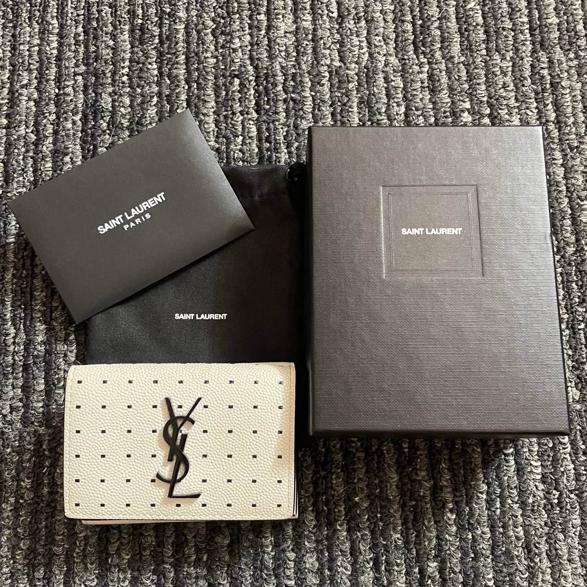 SAINT LAURENT サンローラン　財布　三つ折り　ドット　レア_画像1