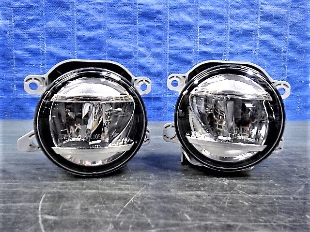 未使用 純正LEDフォグランプ ASSY前期 タントカスタム専用 LA600S-