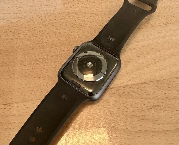 Apple Watch 44mm SERIES 4 アルミ MU6D2J/A - premijer.rs