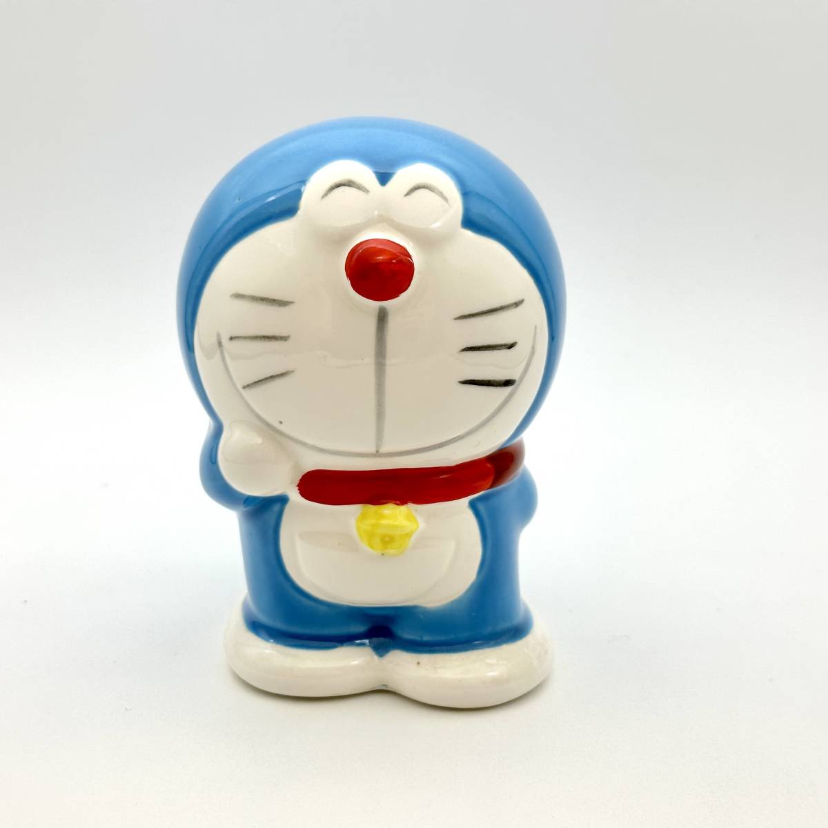 Yahoo!オークション - ドラえもん 貯金箱 陶器製 高さ約10cm Yahoo!オークション - ドラえもん 貯金箱 陶器製 高さ約10cm