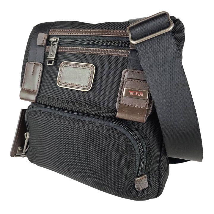 美品】TUMI トゥミ ショルダーバッグ 22306DH ALPHA BRAVO 美品】TUMI トゥミ ショルダーバッグ 22306DH ALPHA BRAVO