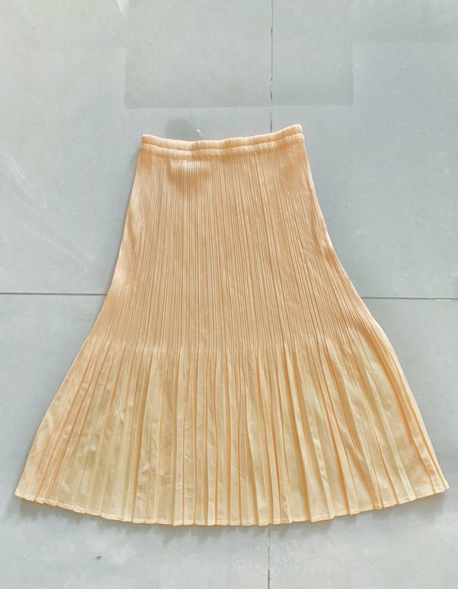 Pleatsplease issey Miyake プリーツプリーズ イッセイミヤケ 淡い