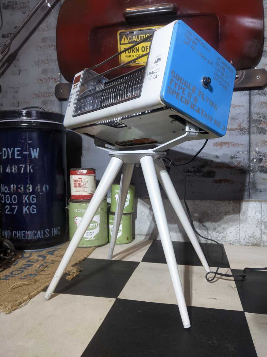 アメリカンヴィンテージな部屋作り/ガスストーブ(改)電気 アメリカンヴィンテージな部屋作り/ガスストーブ(改)電気