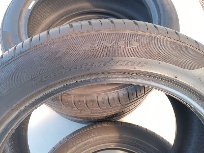 ☆溝あり☆サマータイヤ☆ピレリ P7 EVO 215/50R17 2020年製 4本セット