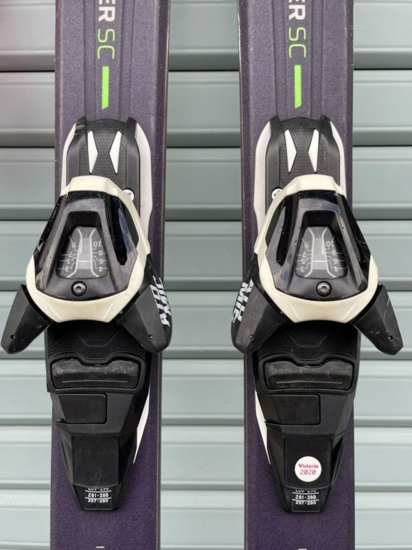 ATOMIC アトミック REDSTER SC スキー板 2020モデル 149cm レディース ビンディング ストック ケース 付き 32139_画像3