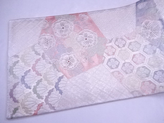宗sou 袋帯 九百佐賀錦 変わり亀甲に椿と華亀甲文【リサイクル】【着】_画像8