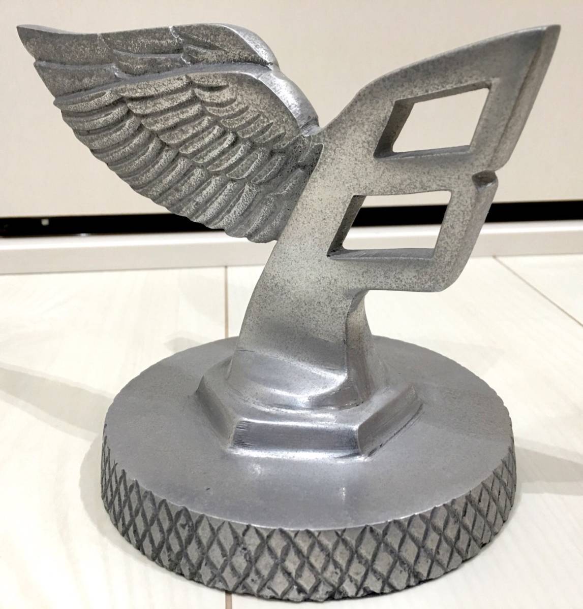  prompt decision!! BENTLEY Bentley bonnet mascot flying B pedestal diameter approximately 115mm height approximately 120mm width approximately 165mm aluminium alloy 