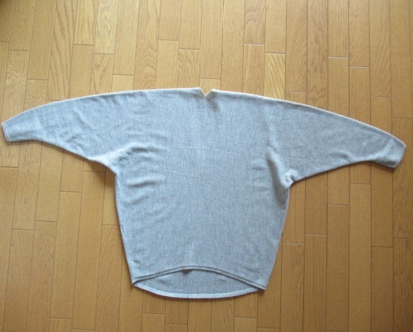 e0585美品~良品★ユナイテッドアローズ UNITED ARROWS★ウール毛100 ニット セーター カットソー グレー_画像4