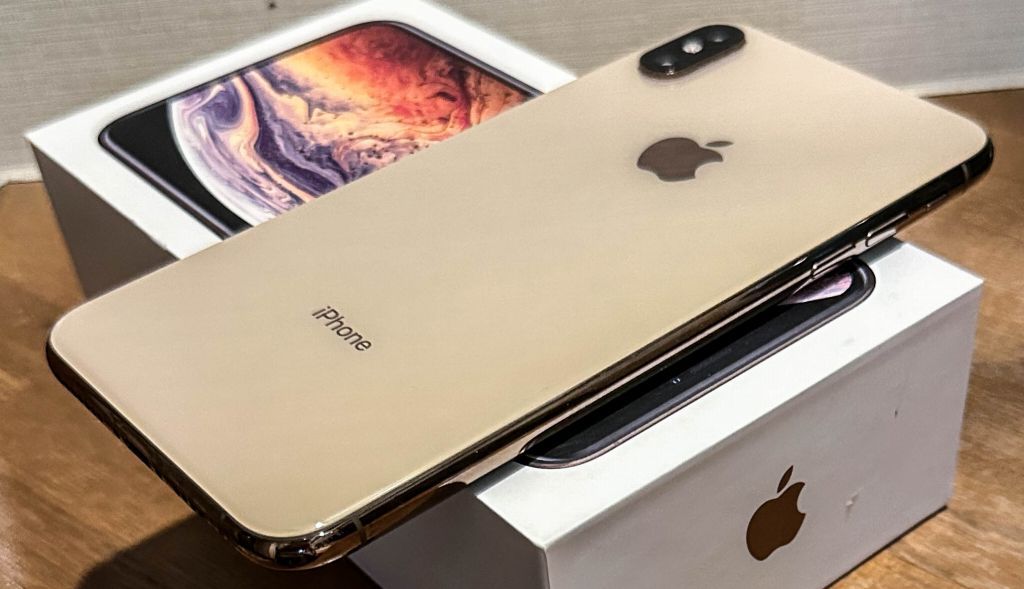 ヤフオク! - ☆美品☆ iPhone Xs Max ゴールド 256GB...