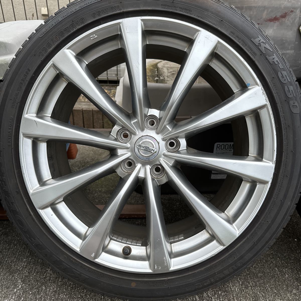 スカイラインクーペckv 36 純正19インチホイール ロックナット付-