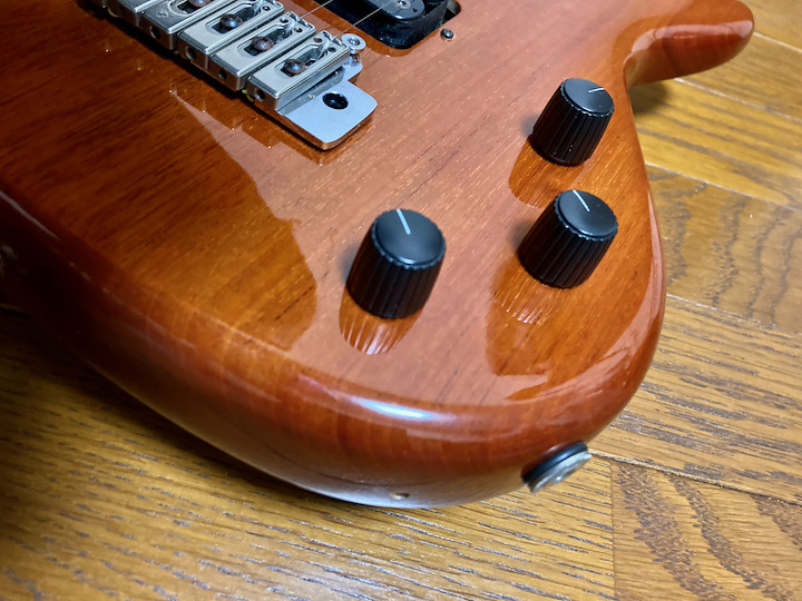 FERNANDES RESONA RS-1800 ホンジュラスマホガニー1ピースボディの限定モデルです。 5
