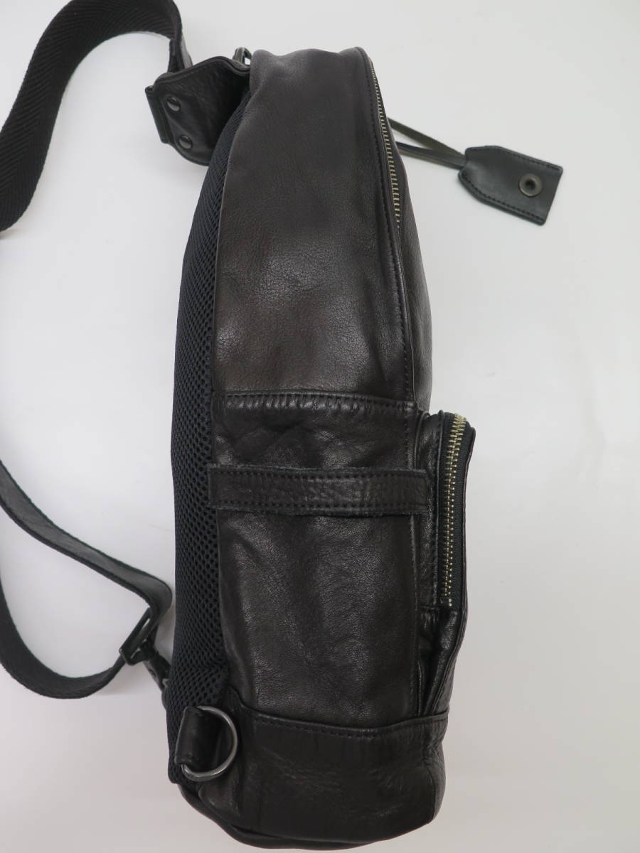 人気沸騰】 美品 DECADE ディケイド オイルドカウレザー ボディバッグ
