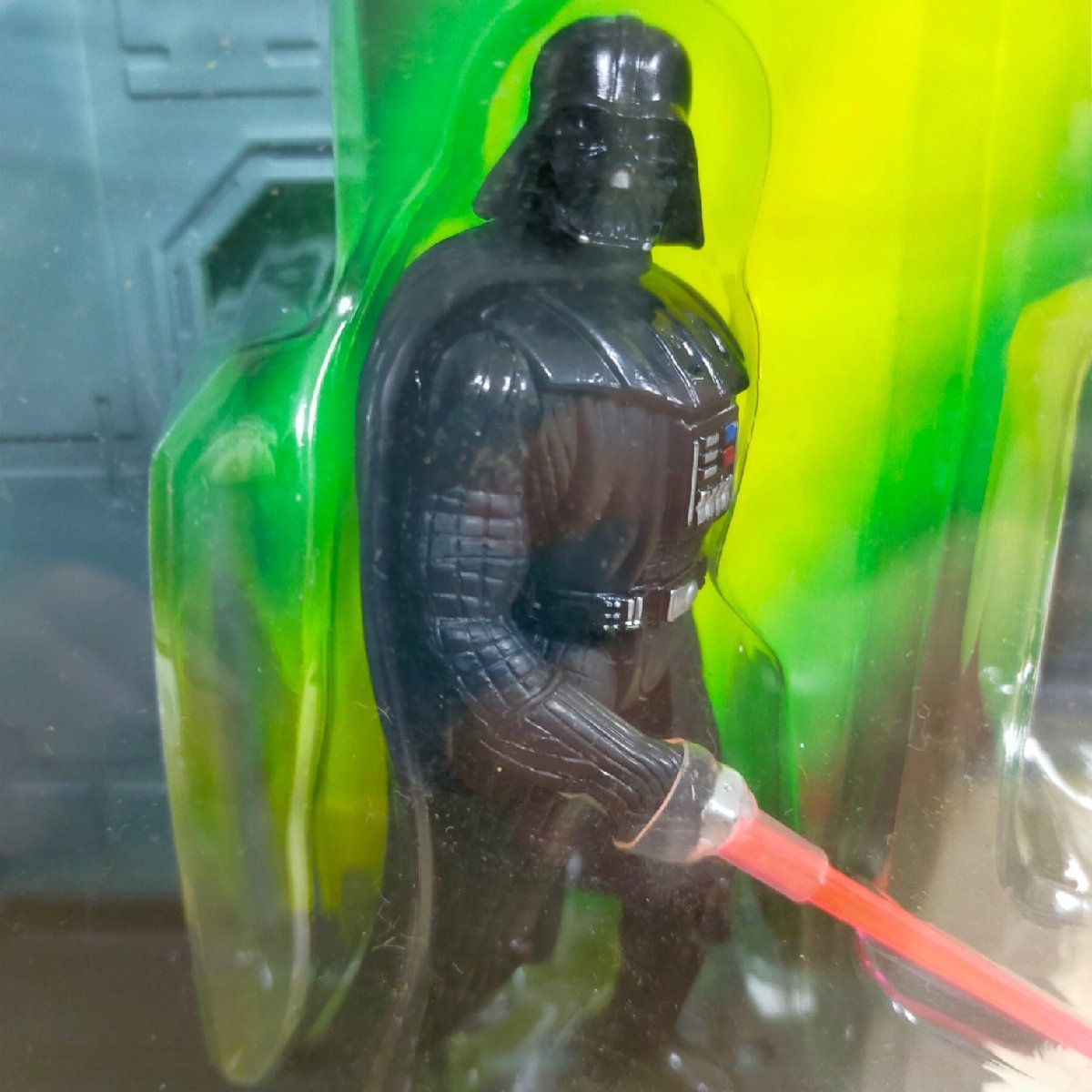 X8773NH 未開封品 ハズブロージャパン HASBRO JAPAN スターウォーズ エレクトロニック フィギュア ダース・ベイダー DARTH VADER_画像3