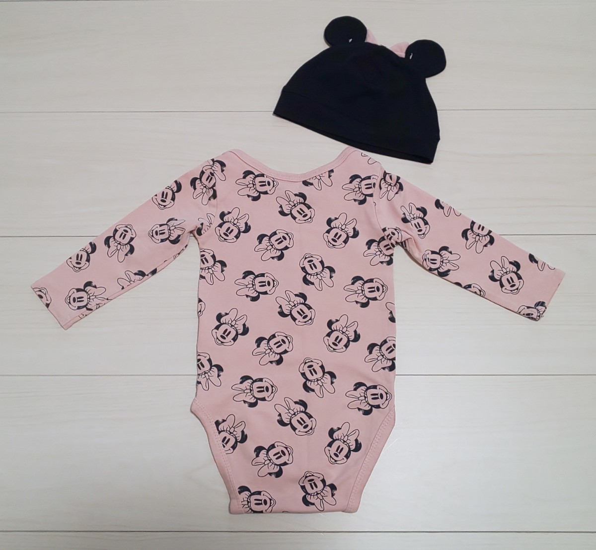 H&M／Disney／ミニー長袖ロンパース+帽子set／size７４cm