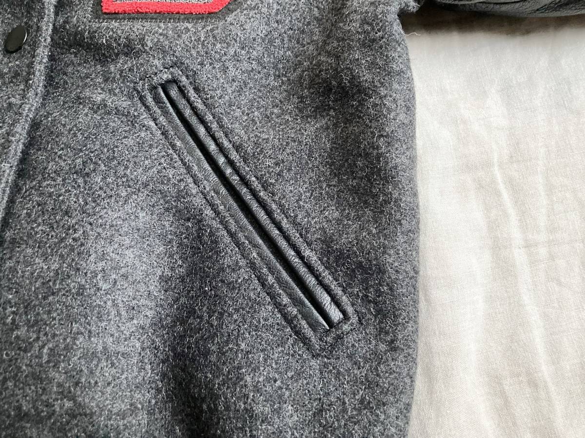 美品 DIESEL ディーゼル 袖レザー 山羊革 ワッペン スタジャン アワード ジャケット XS チャコールグレー 黒 リブ ライン レディース ◇10 美品 DIESEL ディーゼル 袖レザー 山羊革 ワッペン スタジャン アワード ジャケット XS チャコールグレー 黒 リブ ライン レディース ◇10