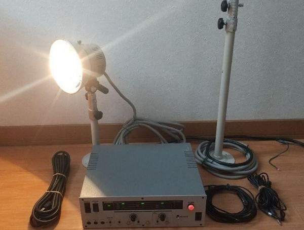 【業務用】美品 コメット COMET ストロボ 写真  スタジオシステム SST-600 照明器具 ライト