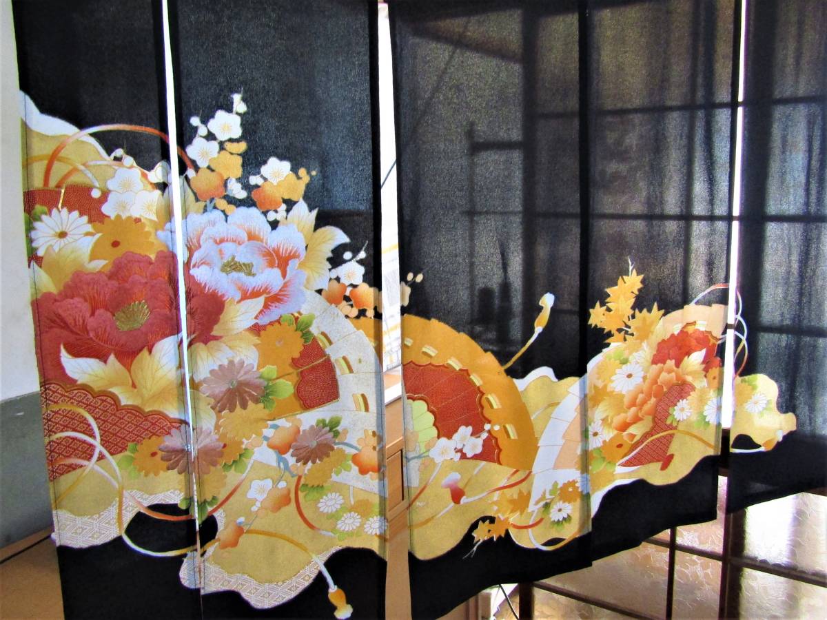 刺繍 花 帯紐 お部屋のインテリア 暖簾 シルク着物リメイク 刺繍 花 帯紐 お部屋のインテリア 暖簾 シルク着物リメイク