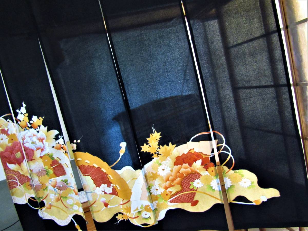 刺繍 花 帯紐 お部屋のインテリア 暖簾 シルク着物リメイク 刺繍 花 帯紐 お部屋のインテリア 暖簾 シルク着物リメイク