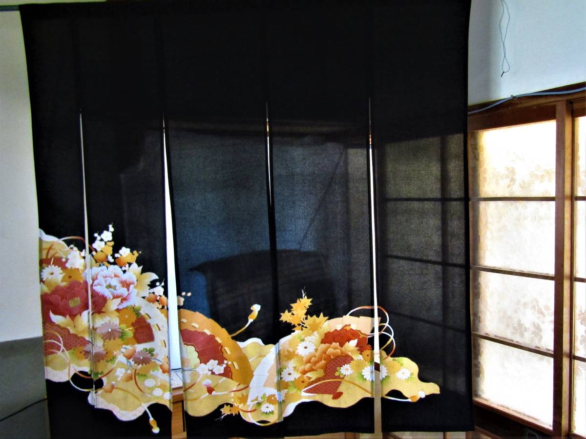 刺繍 花 帯紐 お部屋のインテリア 暖簾 シルク着物リメイク 刺繍 花 帯紐 お部屋のインテリア 暖簾 シルク着物リメイク