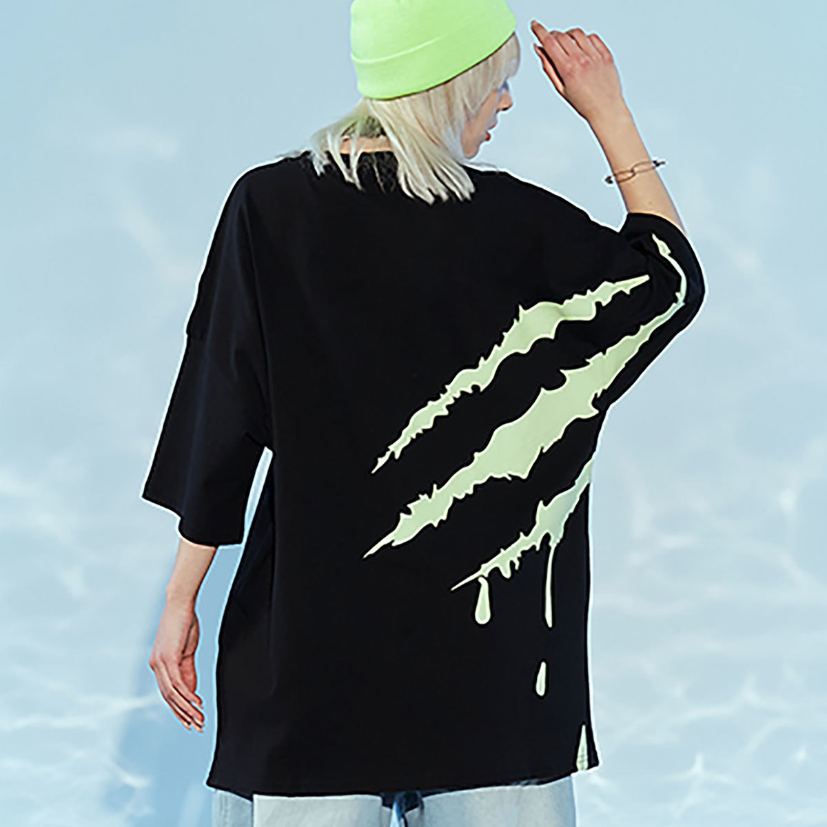 【 SUAMOMENT 】 ユニセックス オーバーサイズ バックプリント Tシャツ UNISEX CLAW MARKS NEON PRINT T-shirt ブラックxイエロー_画像2