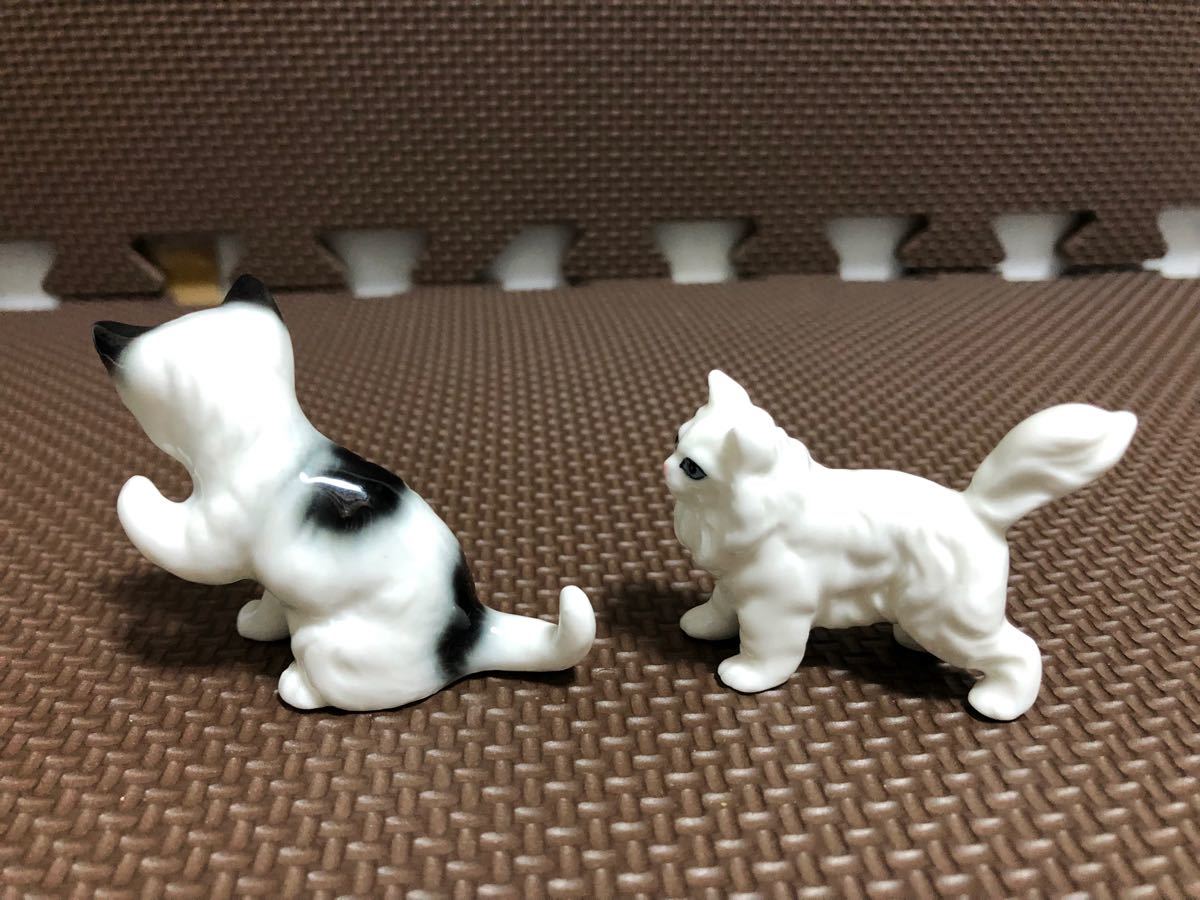 猫　陶器　置物　BONE CHINA JAPAN ボーンチャイナジャパンミニチュア