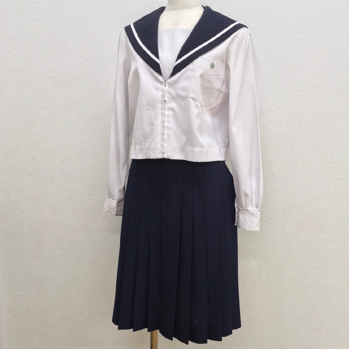 A)A287 (中古) 愛知県 津島北高校 セーラー服 上下セット /M/W66 A)A287 (中古) 愛知県 津島北高校 セーラー服 上下セット /M/W66
