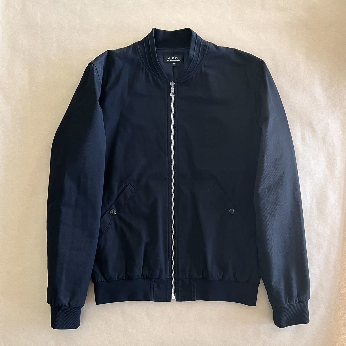 美品 A.P.C. MA-1 ボンバージャケット ブラック XS ブルゾン APC アーペーセー @b060_画像1