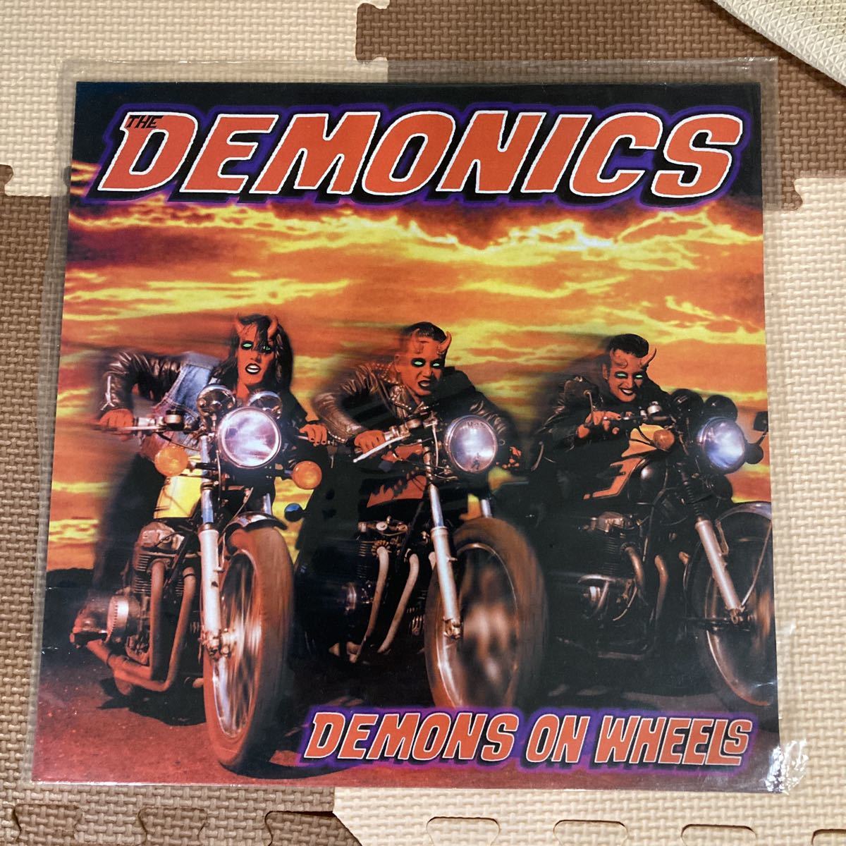 The Demonics 「Demons On Wheels 」LP screaming apple hotrod punk garage rock poppunk powerpop hot rodの画像1