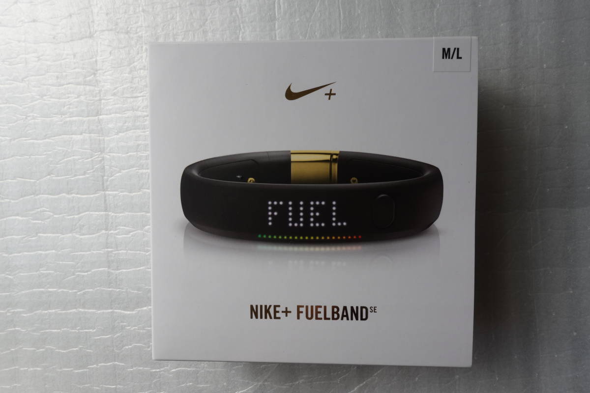 NIKE+ FUELBAND SE BLACK/GOLD SIZE:M/L-M/G нераспечатанный новый товар Nike поддержка конец / быстрое решение 4480 иен 