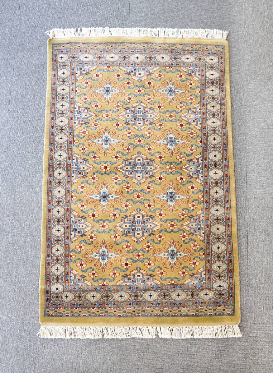 高品質 パキスタン手織り絨毯 ウール size 121×78cm｜PayPayフリマ