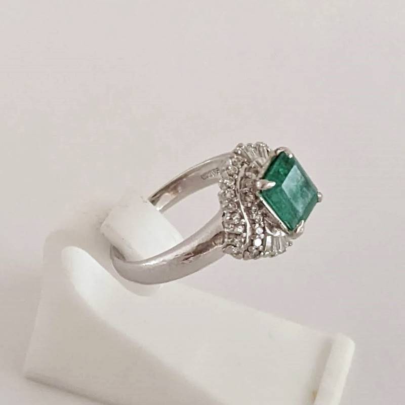 Pt900 プラチナ◆エメラルド 1.43ct◆ダイヤモンド 0.45ｃｔ◆指輪 リング◆豪華◆ボリューム◆♯14◆新品仕上済【送料無料】_画像3