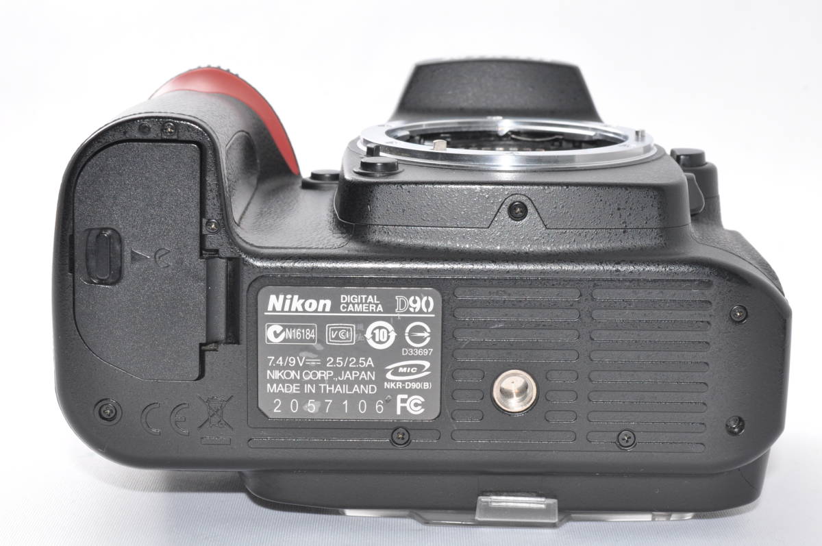 ジャンク扱い・外観きれい ニコン Nikon D90 ボディ ♯A3142