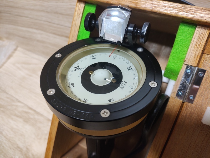 【新作入荷!!】 未使用 ハンドベアリング 航海計器 HB-65G ハンドコンパス SAURA コンパス