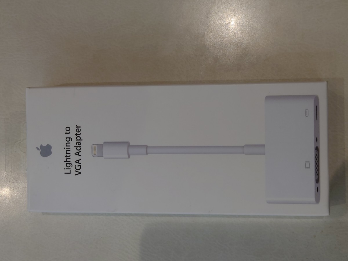 Apple Lightning to VGA アダプター