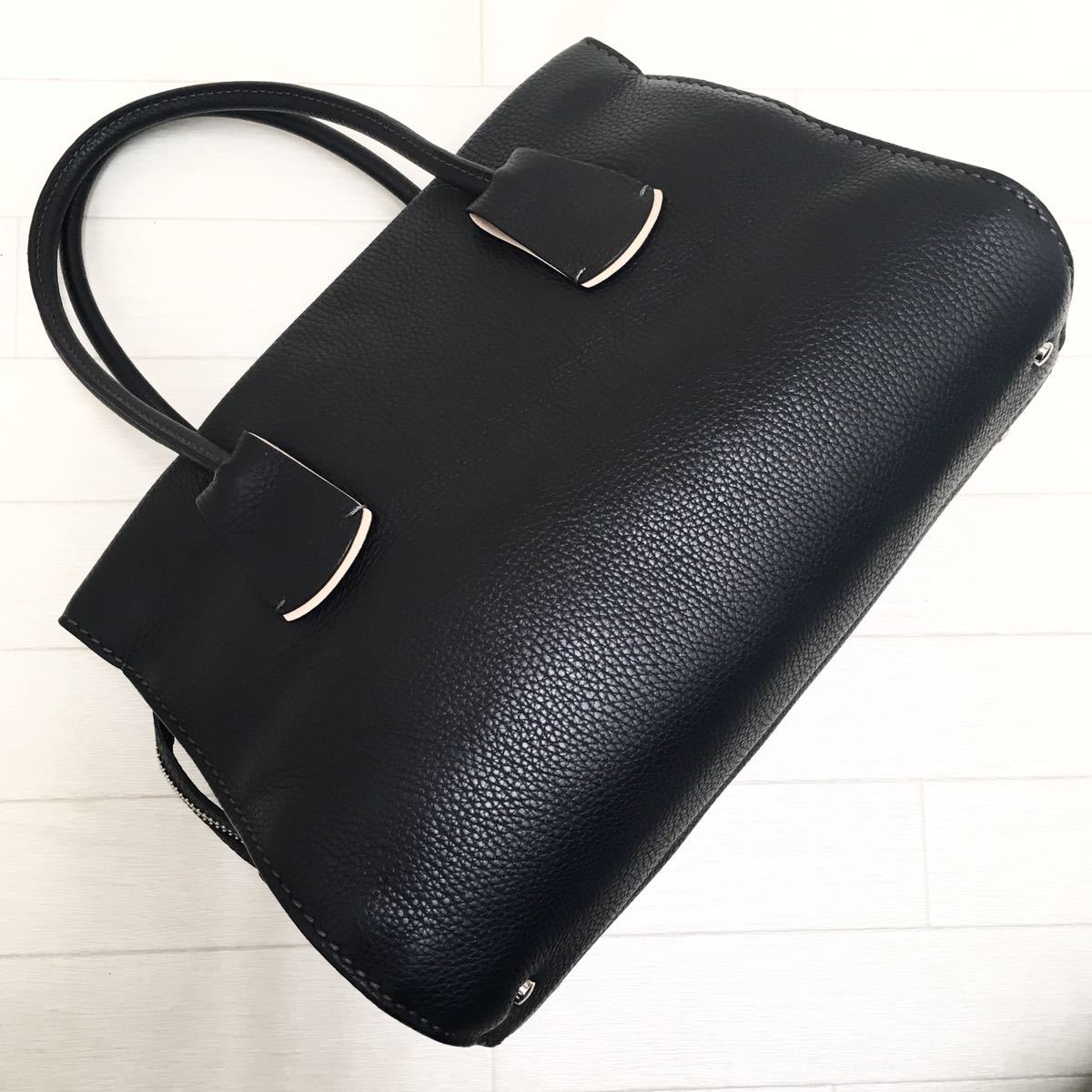美品・保存袋付 トッズ TOD'S NOTE レザー ハンドバッグ ブラック