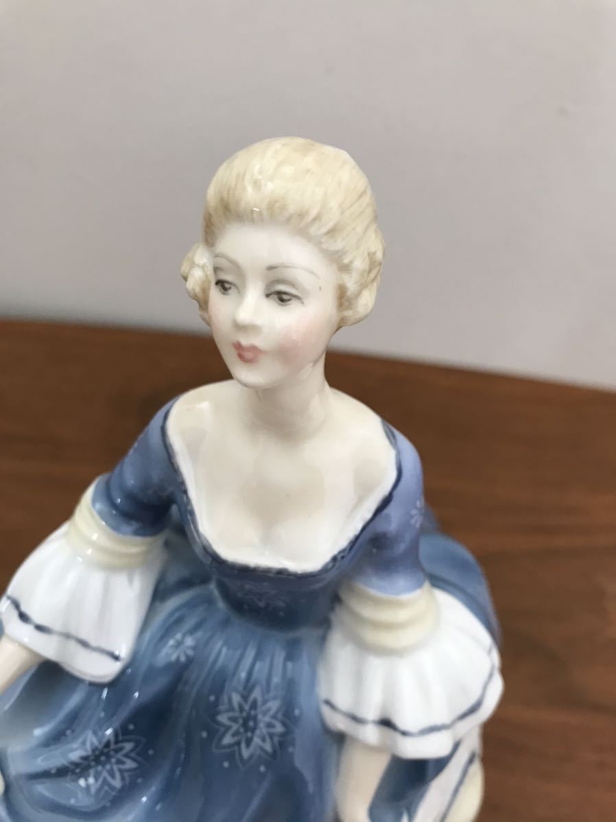 代引可】 Royal Doulton シンデレラ フィギュリン 陶器人形