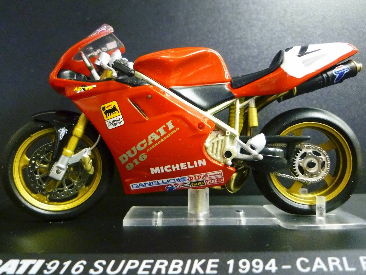イクソ 1/24 ドゥカティ 916 #2 スーパーバイク Ducati 916 SUPERBIKE ドカティ カールフォガティ 1994 ixo製品の画像1