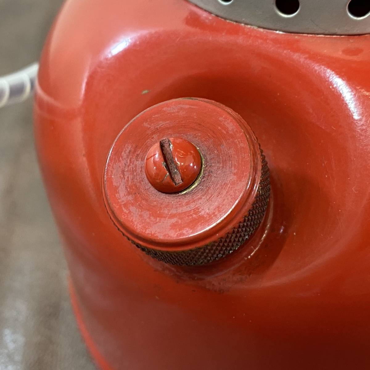 【MH-1845】中古品 Coleman コールマン 200A195 53年5月製 シルバーバンド イエローボーダー ガソリンランタン ヴィンテージ_画像4