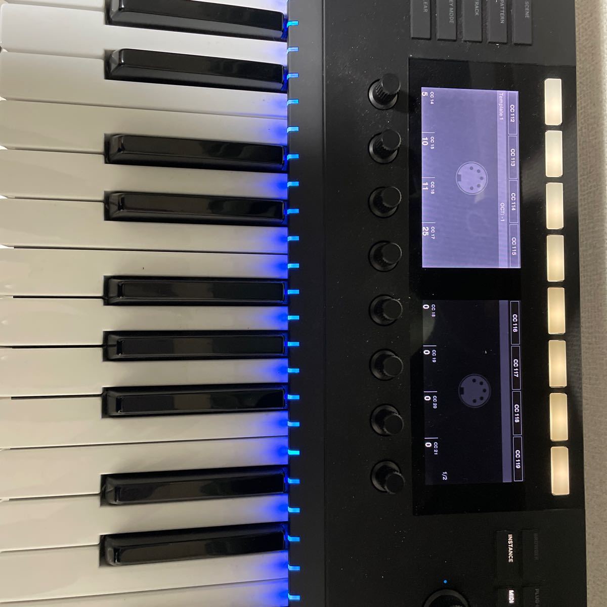 Komplete kontrol S61 Mk2 ジャンク｜Yahoo!フリマ（旧PayPay