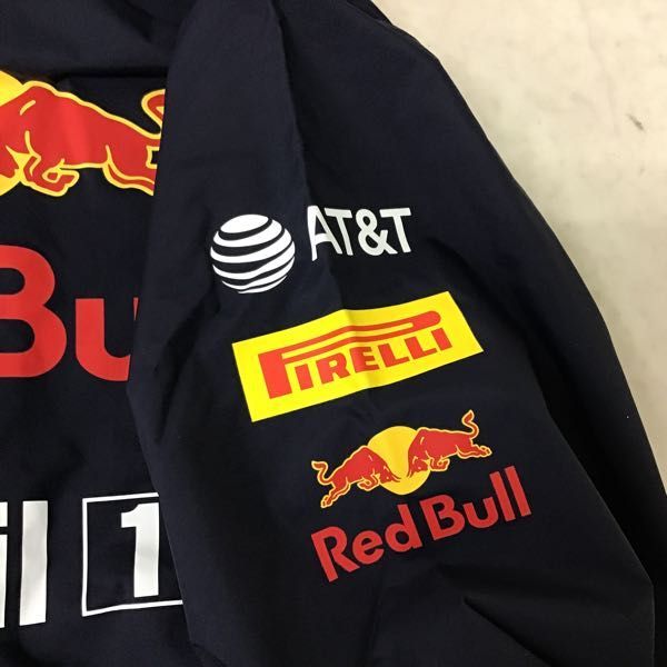 1 jpy ~ Puma Aston Martin Red Bull racing team rain jacket L size 