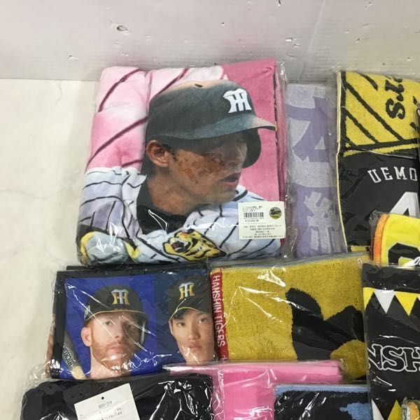 1 jpy ~ with translation Professional Baseball Hanshin Tigers muffler towel #4 on book@, Orix Buffaloes face towel #19 money etc. 
