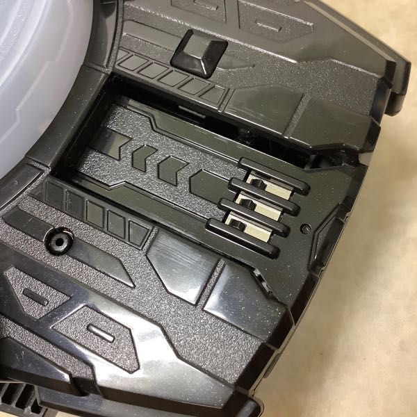 1円〜 バンダイ 仮面ライダーギーツ 変身ベルト DX デザイアドライバー