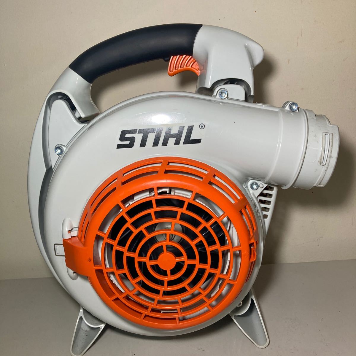 STIHL BG86C スチールエンジンブロワー 1度のみ使用 美品 STIHL BG86C スチールエンジンブロワー 1度のみ使用 美品