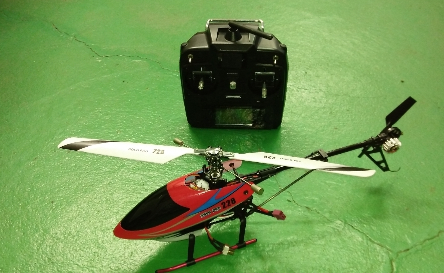 ラジコンヘリコプター Nine Eagles SOLO PRO 228 ラジコンヘリコプター Nine Eagles SOLO PRO 228